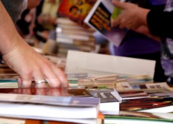 Manuais escolares gratuitos no 1.º ano e preços mantém-se