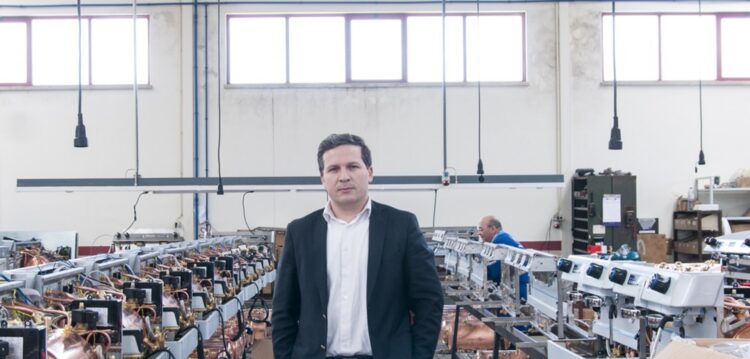 “Por muito que possa parecer estranho os tubarões também têm emoções”