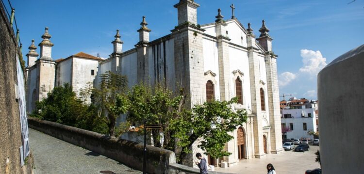 A catedral ilustre, mas desconhecida