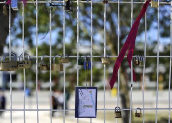 Colégios voltam a unir-se num cordão humano
