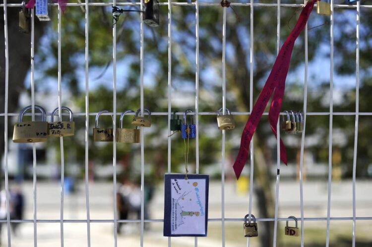 Colégios voltam a unir-se num cordão humano