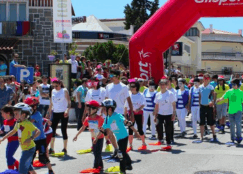 Corrida de barbatanas sensibiliza para a diferença e ajuda paralímpicos