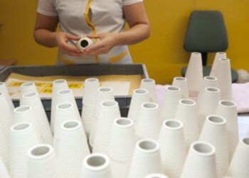 Diferença salarial entre homens e mulheres é de 17%
