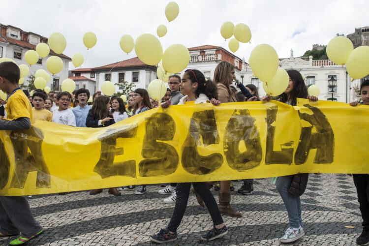 Dos três colégios que perdem contrato um admite fechar portas
