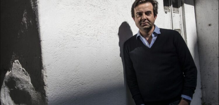 Nuno Costa Santos: “Estamos sempre a entregar o nosso destino nas mãos dos outros”