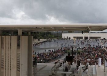 Santuário de Fátima com novo altar