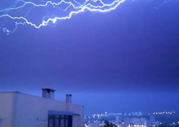 Vem aí trovoada e acabaram-se as temperaturas de Verão