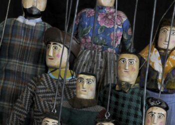 Bonecos de Santo Aleixo dão teatro no Coimbrão