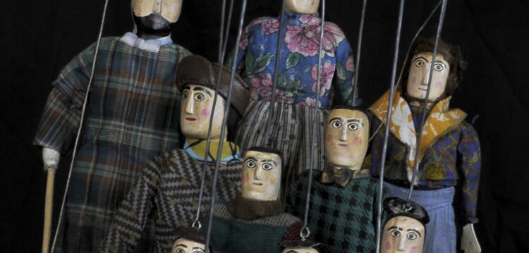 Bonecos de Santo Aleixo dão teatro no Coimbrão