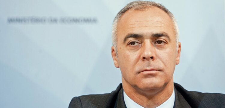 Capitalização e financiamento das empresas em análise