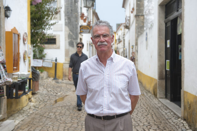Carlos Orlando distinguido pelo Presidente da República