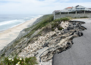 Derrocadas ameaçam arribas da Pedra de Ouro
