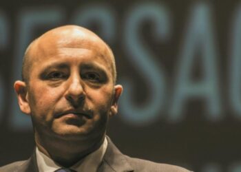 Doutoramentos devem ser dados por quem tem competência