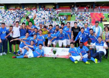 Futebol: Ginásio de Alcobaça juntou Supertaça ao campeonato