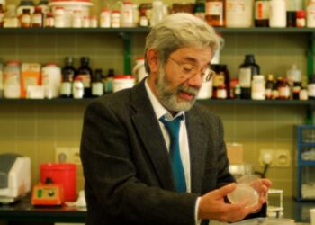 Milton Costa distinguido na Polónia