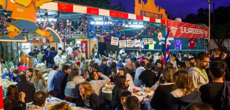 Tasquinhas e concertos levaram multidões à Batalha