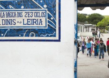 Afluência obriga D. Dinis a recusar alunos da sua área de influência