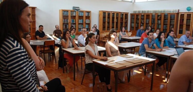 Alunos do 1.º ciclo do Instituto Educativo do Juncal aprendem ciências em inglês