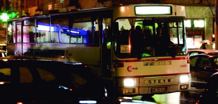 Alunos que estudem fora do concelho perdem apoio para transporte