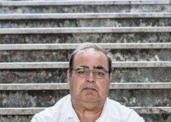 Constantino Alves, dramaturgo e poeta: “A escrita não é um dom”