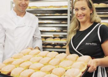 Negócio das bolas de Berlim aquece na época balnear