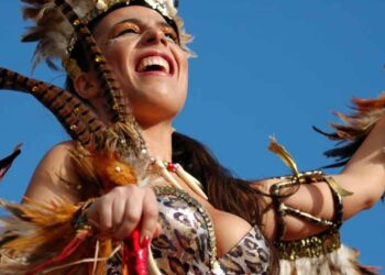Samba, festa silenciosa, cortejo e trio eléctrico animam Pedrógão