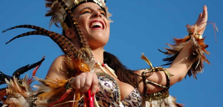Samba, festa silenciosa, cortejo e trio eléctrico animam Pedrógão