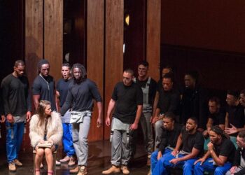 Documentário: prisão, ópera e amigos de amanhã
