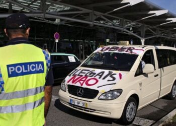 Governo legaliza plataformas como a Uber até ao final do ano