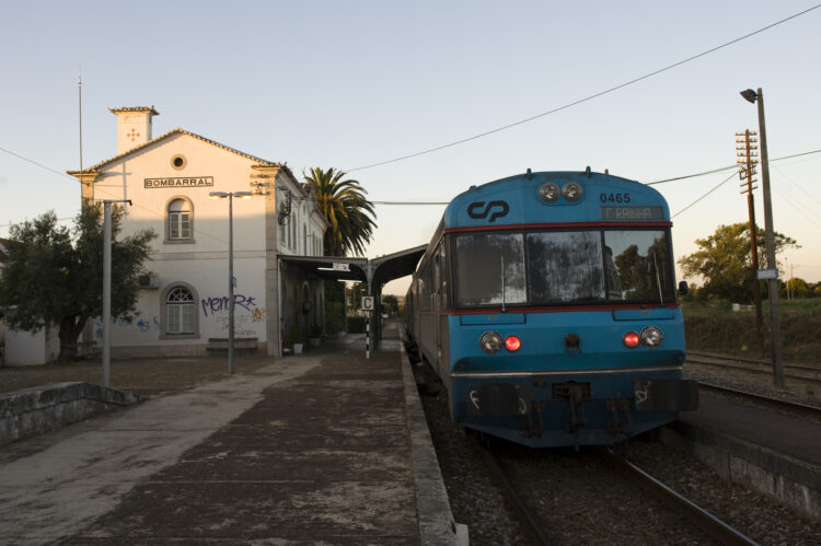 Municípios do Oeste querem embarque de linha ferroviária no Rossio, em Lisboa