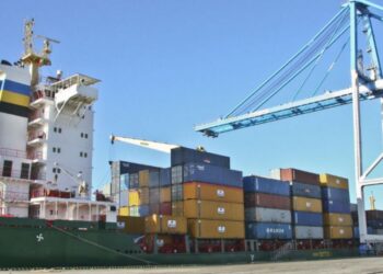 Organização Mundial do Comércio revê em baixa acentuada crescimento do setor em 2016