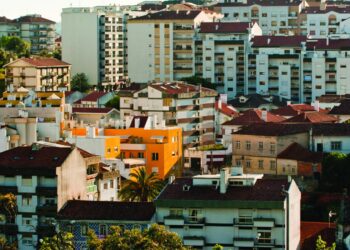 Receita com IMI em Leiria subiu mais de 30% desde 2012
