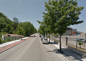 Trânsito cortado na Avenida 25 de Abril em Leiria