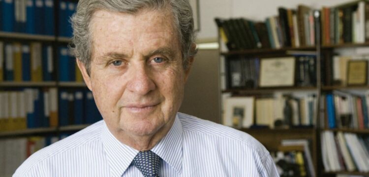 Faleceu João Lobo Antunes