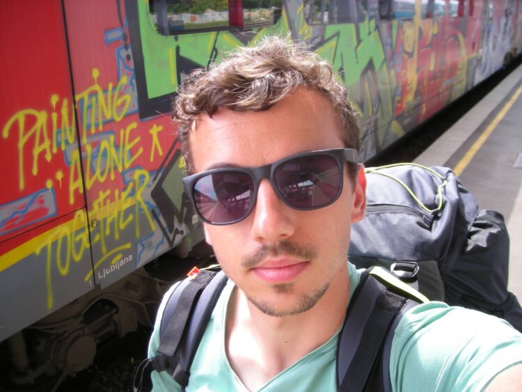 Jovem que estava desaparecido foi localizado num hospital psiquiátrico