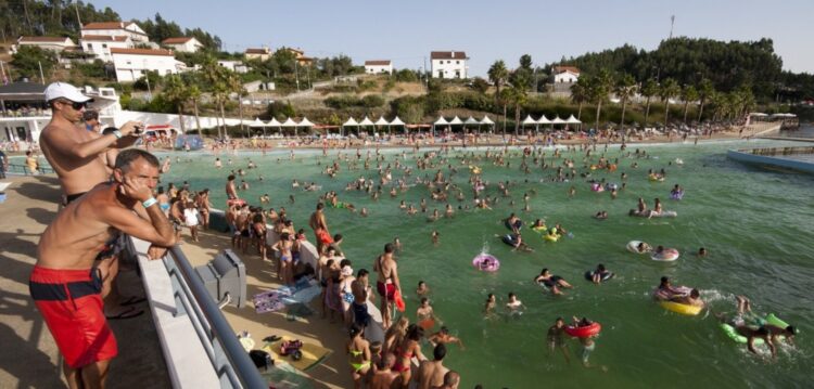 Praia das Rocas anima negócios em Castanheira de Pera