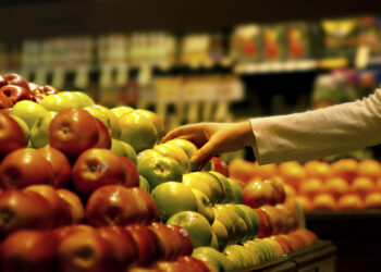 Sete em cada dez crianças comem menos de três porções de fruta por dia