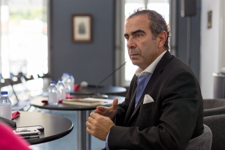 “As organizações pedem pessoas que não estejam centradas nos mexericos”