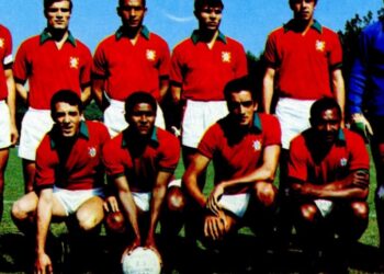 Colóquio de homenagem à equipa dos Magriços no Teatro Miguel Franco