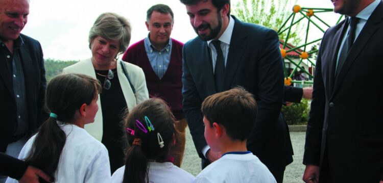 Ministro da Educação vem a Leiria ouvir opinião de alunos sobre currículos