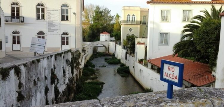 Nazaré e Alcobaça ligadas pelas margens do rio Alcoa