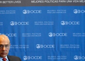 OCDE duvida de défice abaixo de 2,1% do PIB em 2017 e pede reforma da despesa