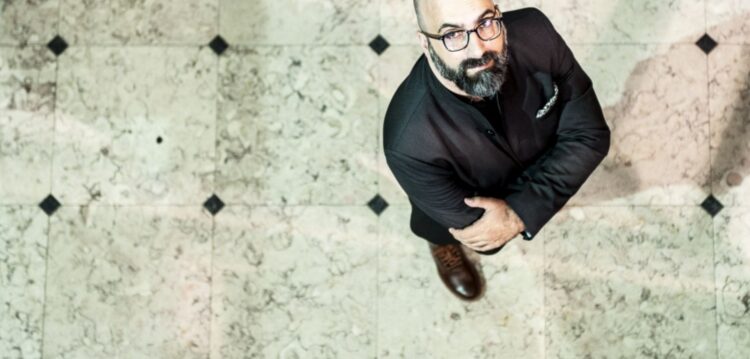 Valter Hugo Mãe: “A vida é toda ela feita de privação e de fartura”