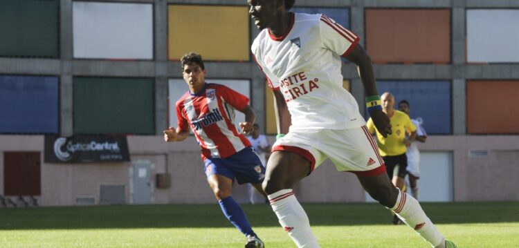 Avançado da União de Leiria Sèrge Kevyn convocado para a Taça das Nações Africanas