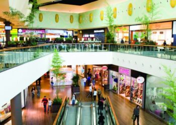 Centros comerciais vendem o dobro das lojas de rua