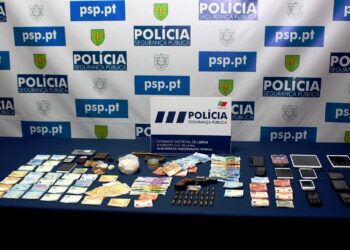 Mais de 3500 doses de cocaína e haxixe apreendidas na Nazaré
