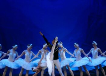 Russian Classical Ballet interpreta Lago dos Cisnes