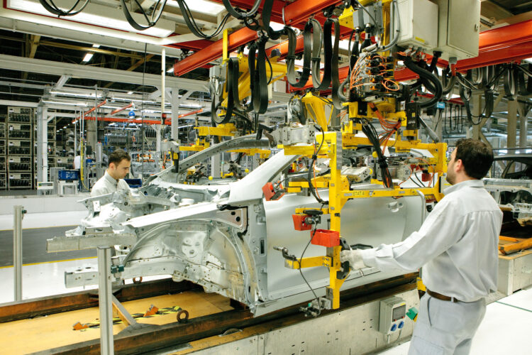 Autoeuropa contrata 1500 pessoas para produzir novo modelo