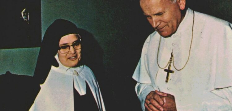 Beatificação de Lúcia nas mãos do Papa