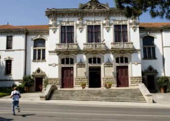 Câmara de Leiria fechou 2016 com lucros de 38,6 milhões de euros